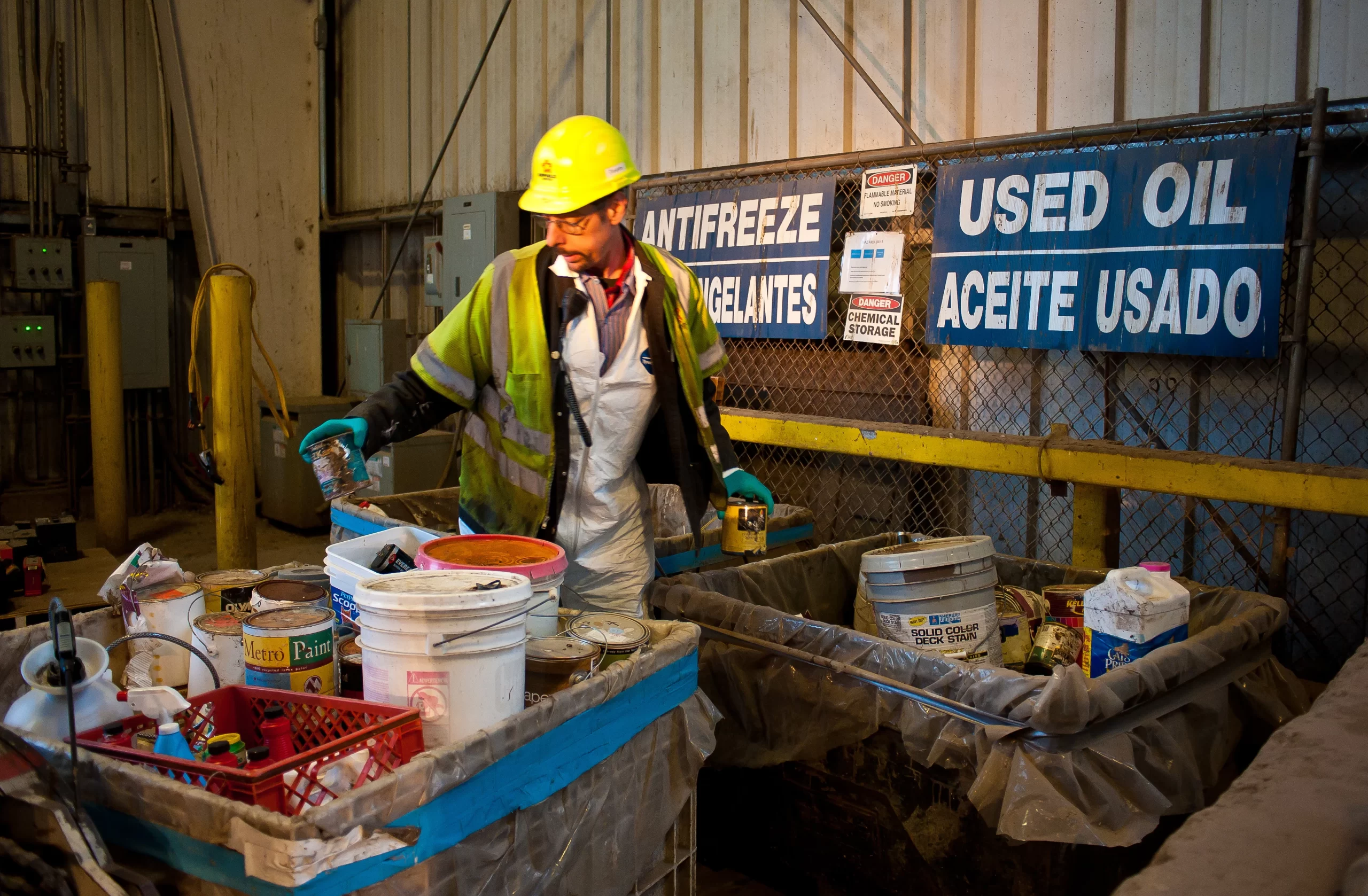 Araz%20Metal%20|%20Geri%20Dönüşüm,%20Tehlikeli%20ve%20Tehlikesiz%20Atık%20Yönetimi